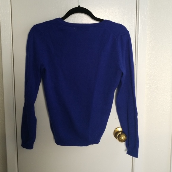 EUC 100% Cashmere V-Neck Sweater in Royal Blue - Picture 3 of 3